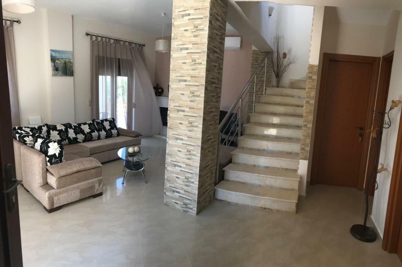M&M Villa Kathiana Luaran gambar